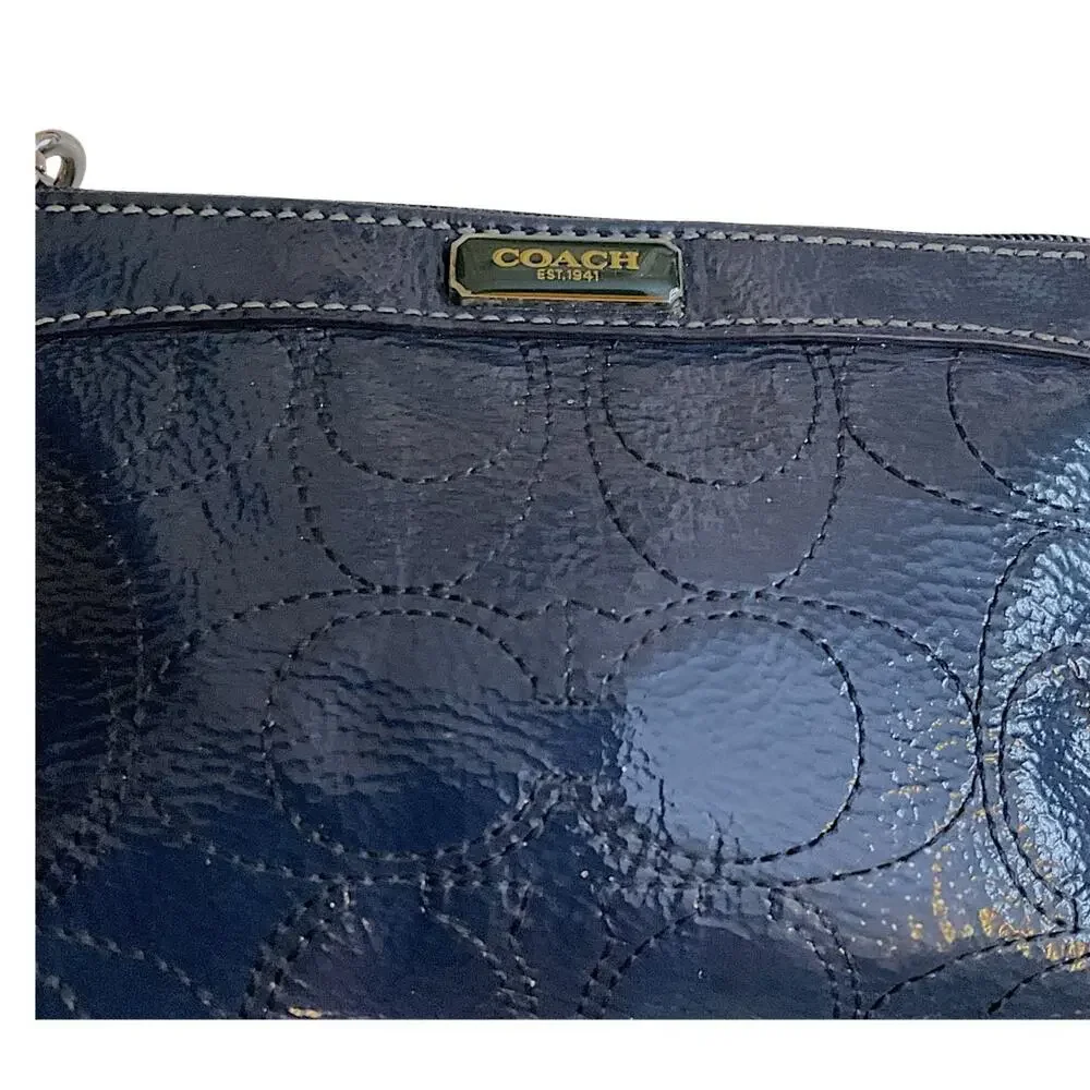 Coach Purse Dark‎ Blue Patent Leather Wristlet Clutch Eyelet Logo Zip Strap
